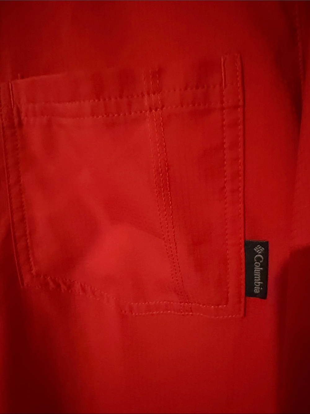 Columbia Men’s Short-Sleeve Button-Down Shirt in Red - Picture 3 of 6